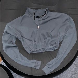 Pretty Little Thing cropped top sz 6.